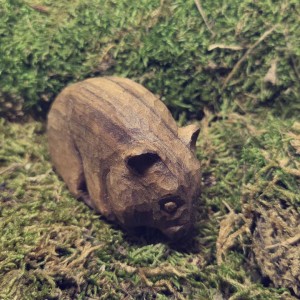 GRYZON.JE drewniana figurka chomika